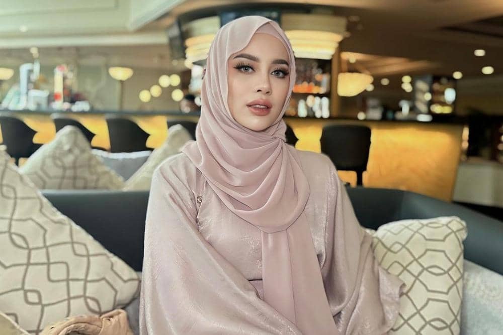 instagram.com/emyaghnia