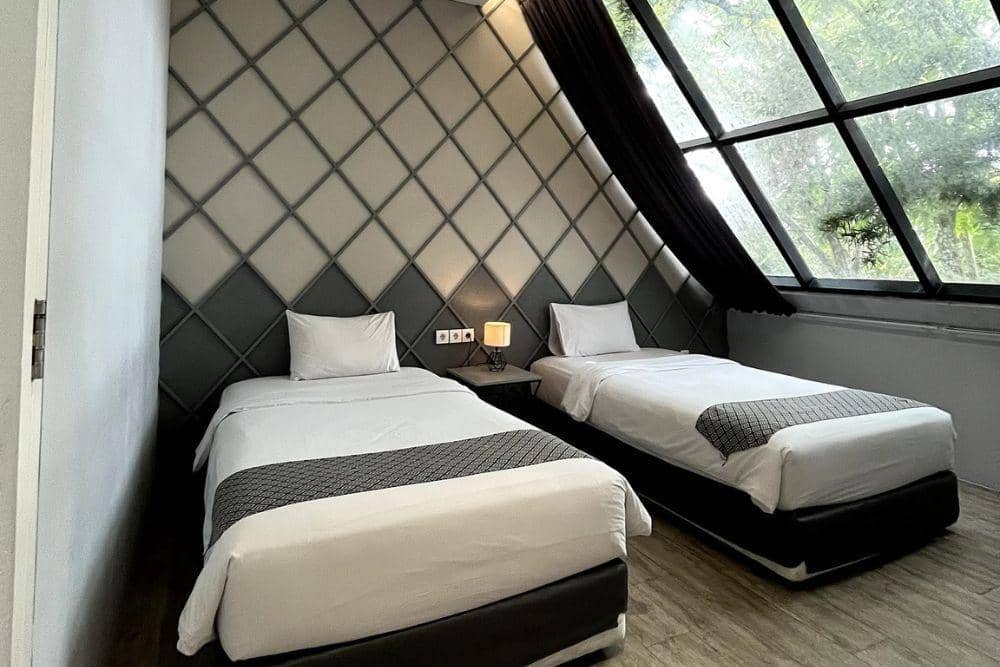 instagram.com/beehive_bdg