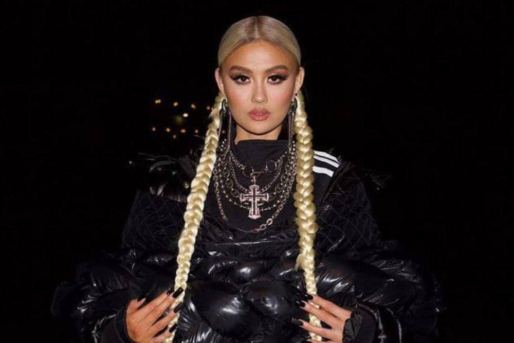 instagram.com/agnezmo