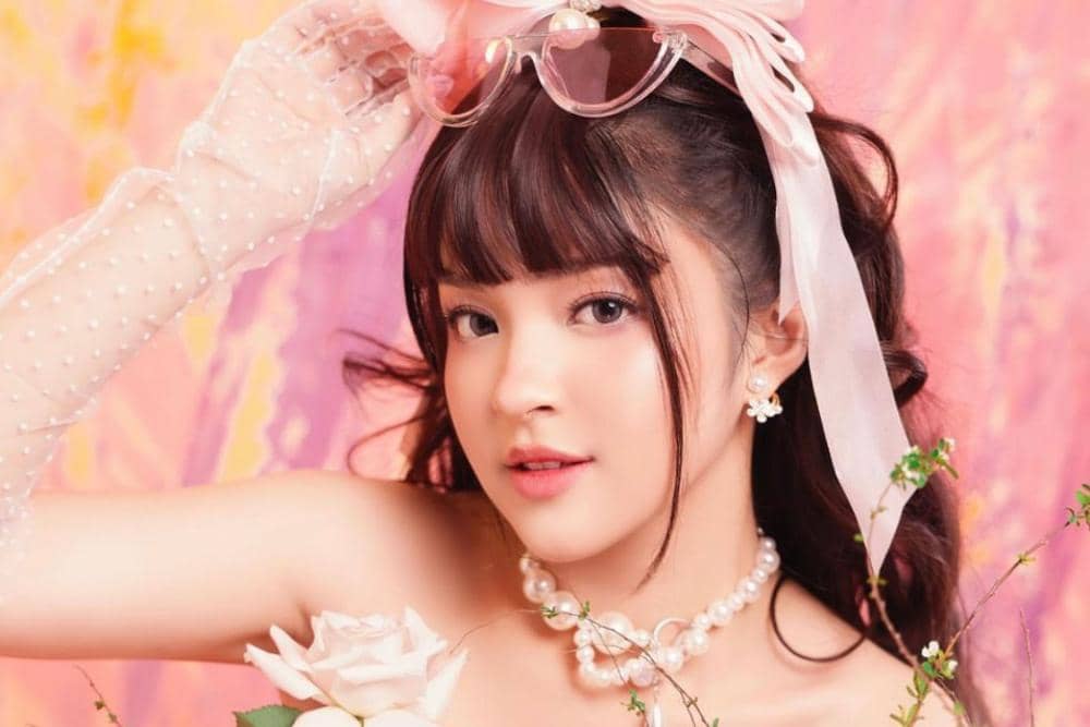 instagram.com/elsaajapasal