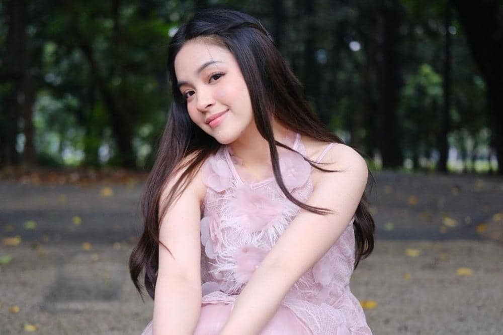 instagram.com/elsaajapasal