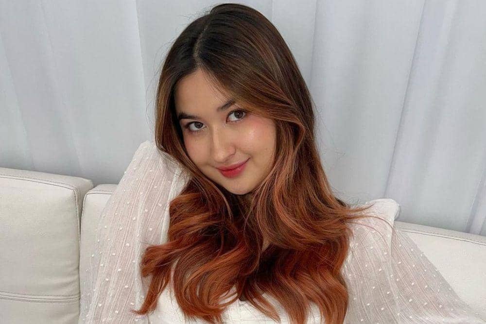 instagram.com/stephaniepoetri