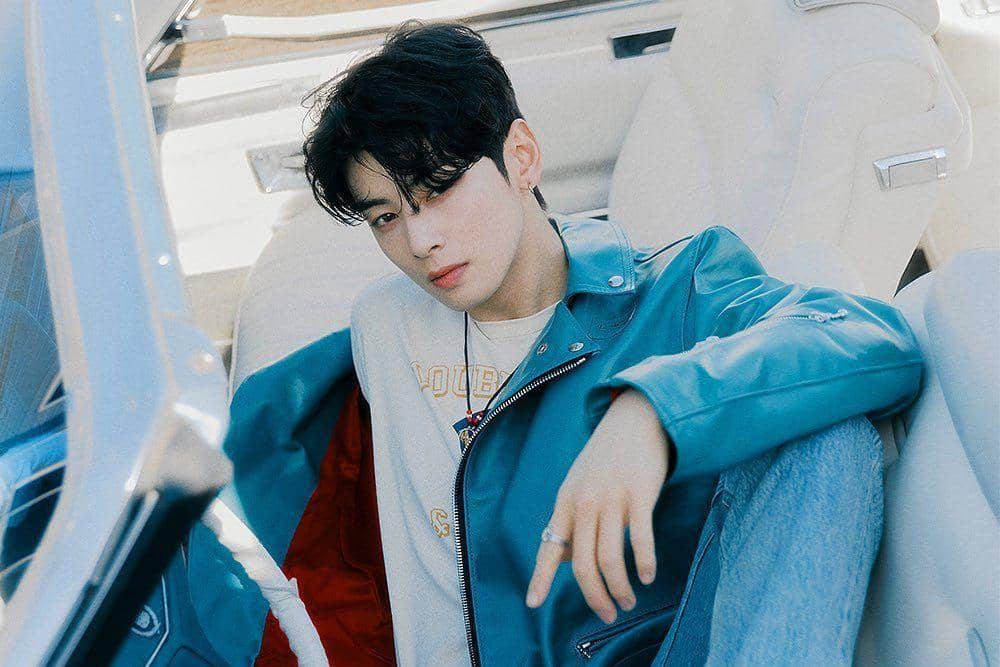 Instagram.com/eunwo.o_c