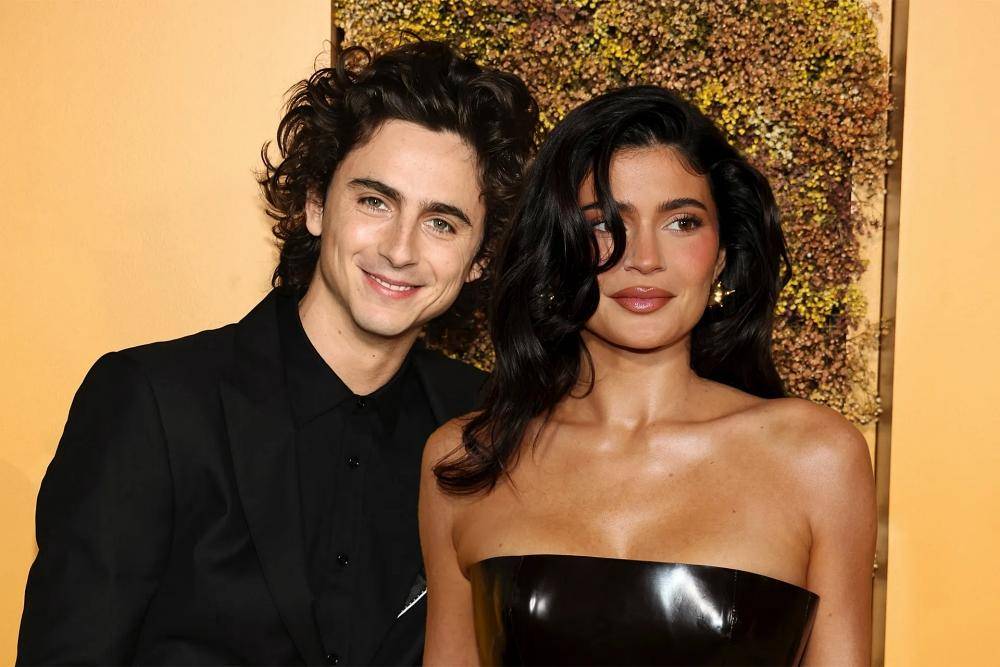 Kisah Cinta Kylie Jenner & Timothée Chalamet, Dirumorkan Tengah Hamil!