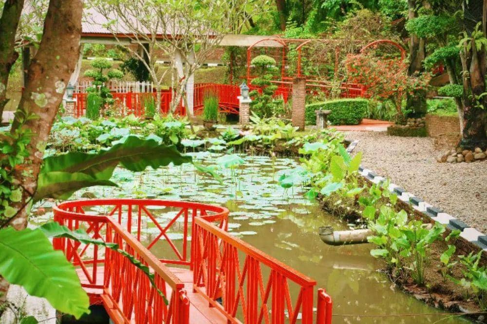 instagram.com/thelehugarden