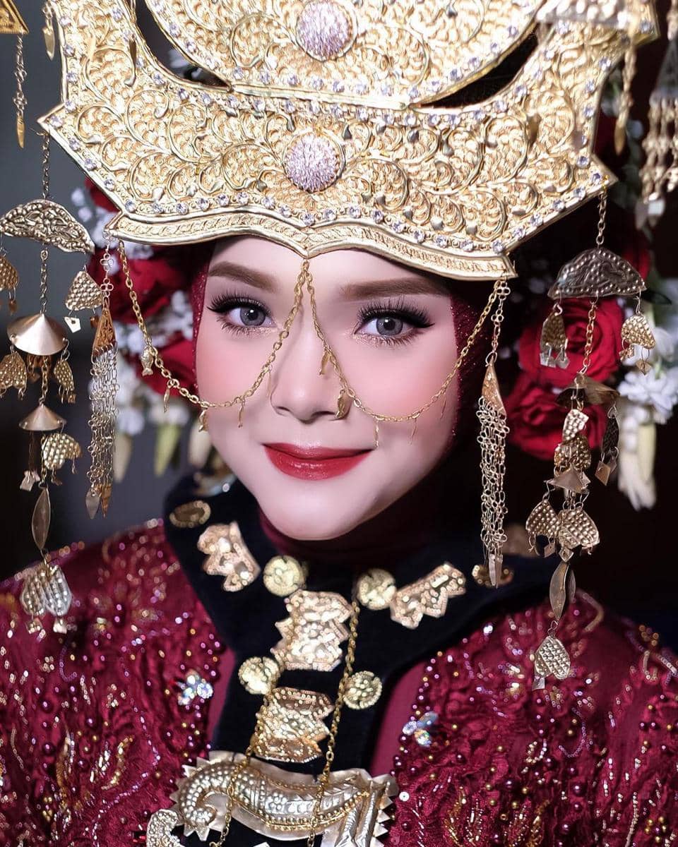 instagram.com/hennyp_makeup