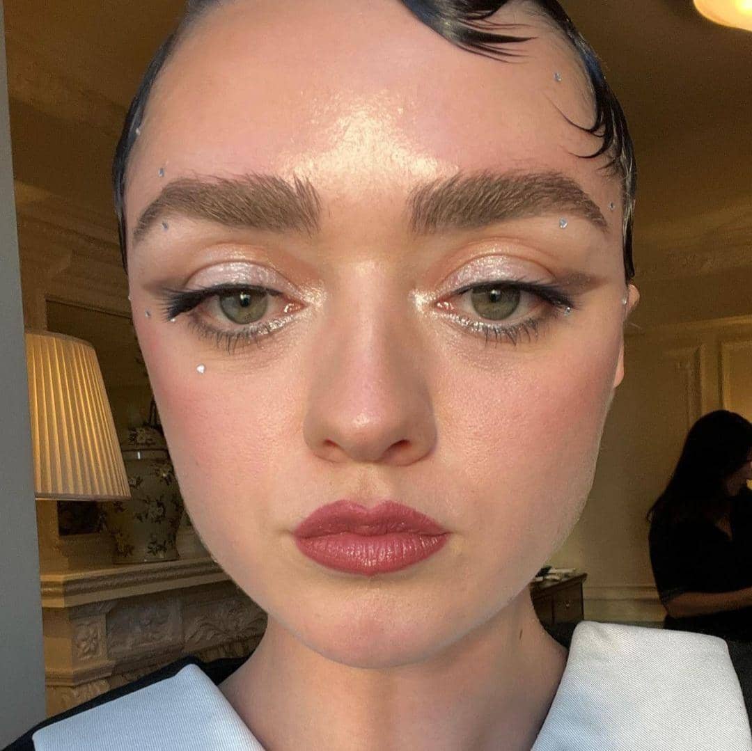 Instagram.com/maisie_williams