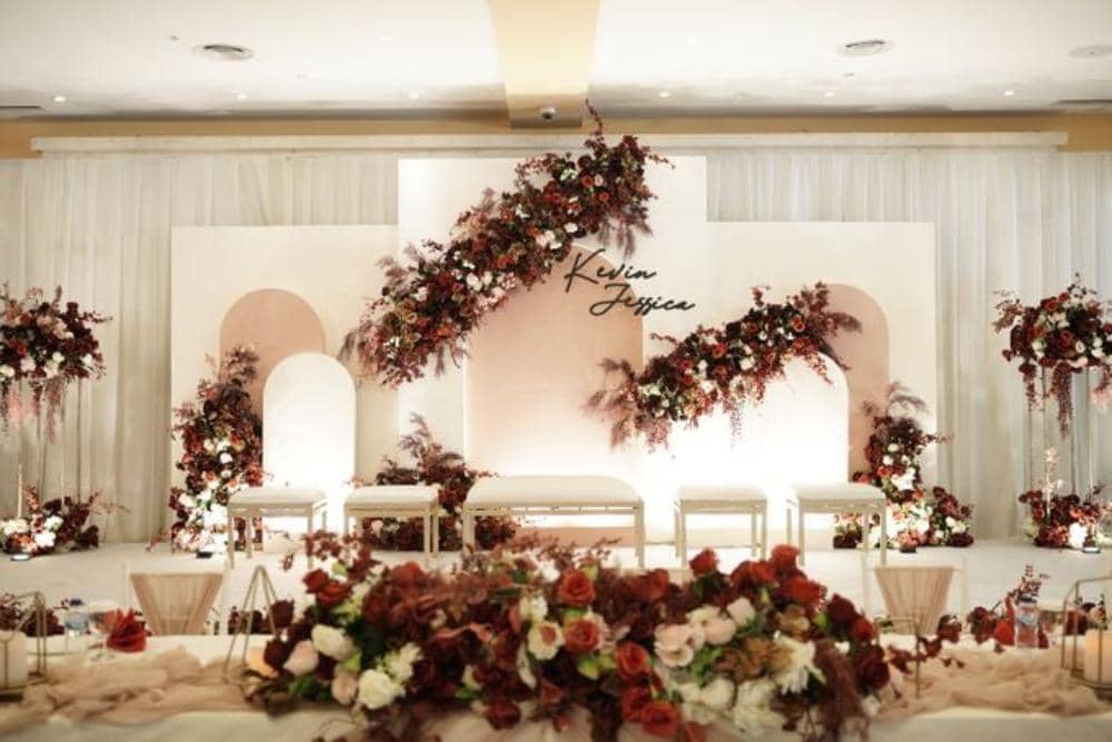 dekorasi pernikahan simple modern