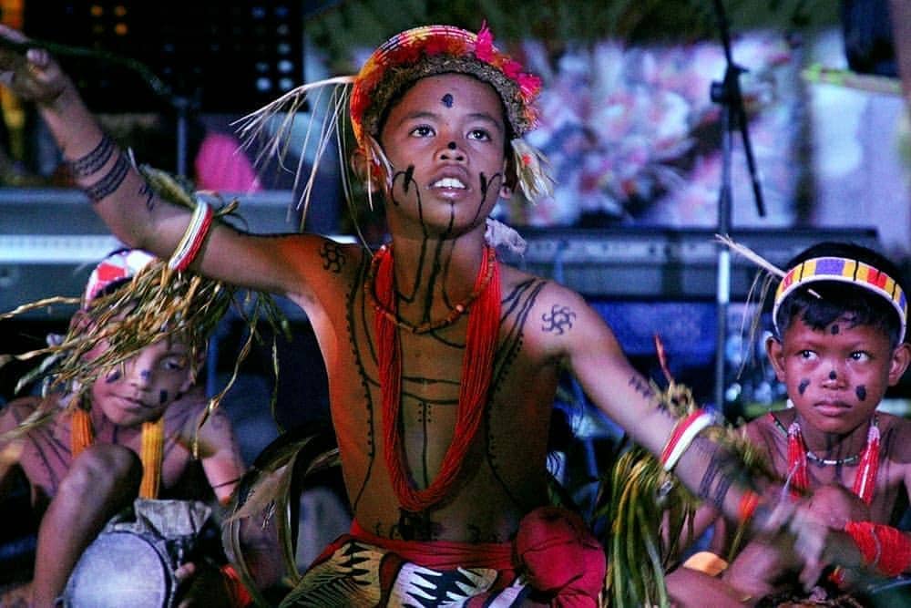 instagram.com/sukumentawai