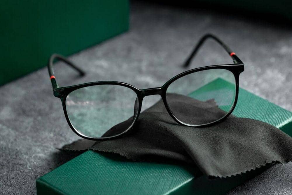 freepik.com/KamranAydinov