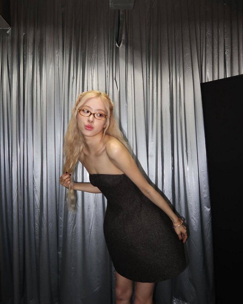 instagram.com/roses_are_rosie
