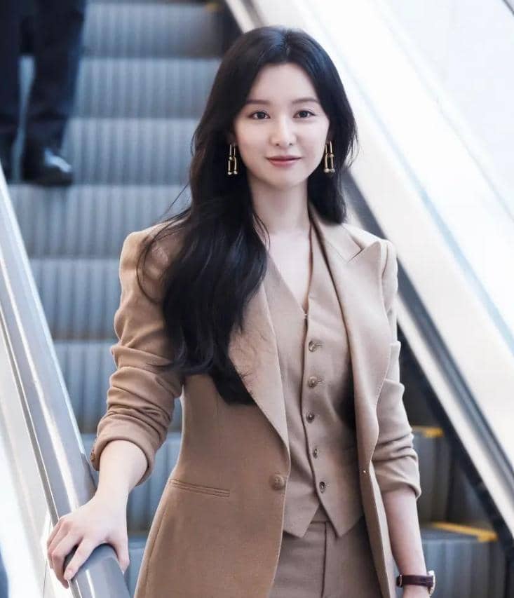 instagram.com/queenoftears_tvn