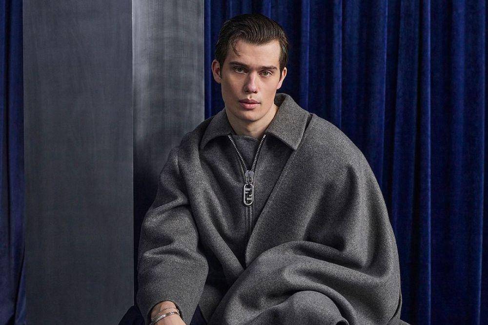 5 Fakta Keluarga Nicholas Galitzine, Punya Darah Yunani-Rusia