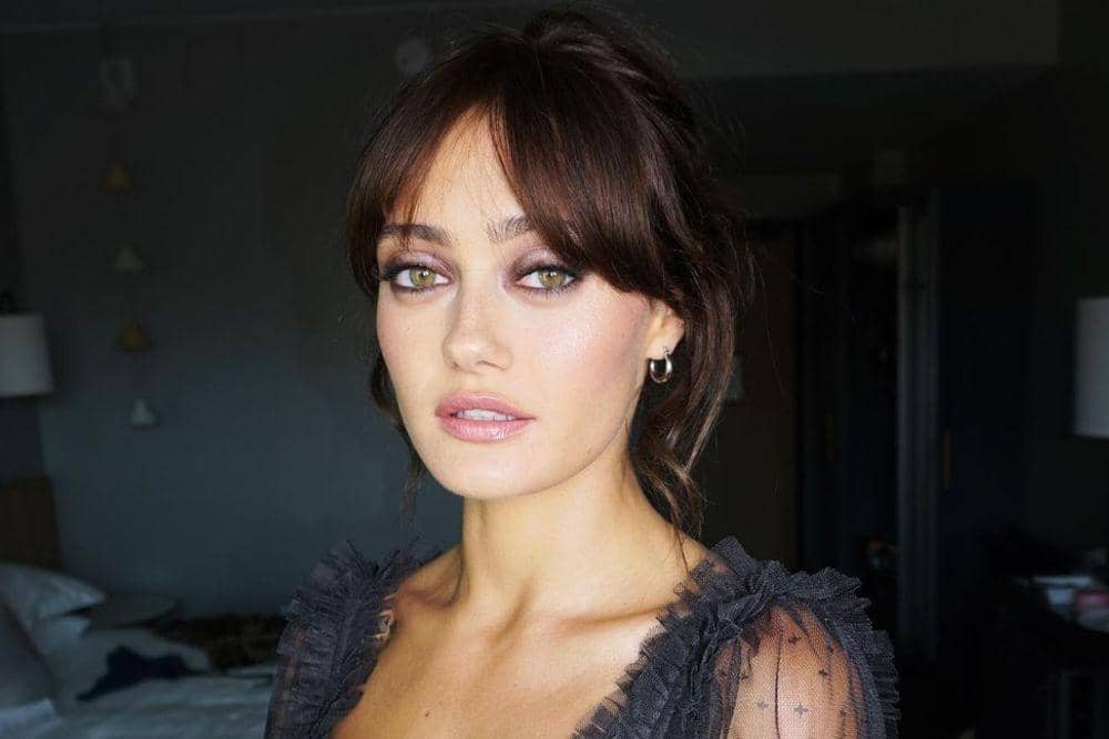 instagram.com/ella_purnell