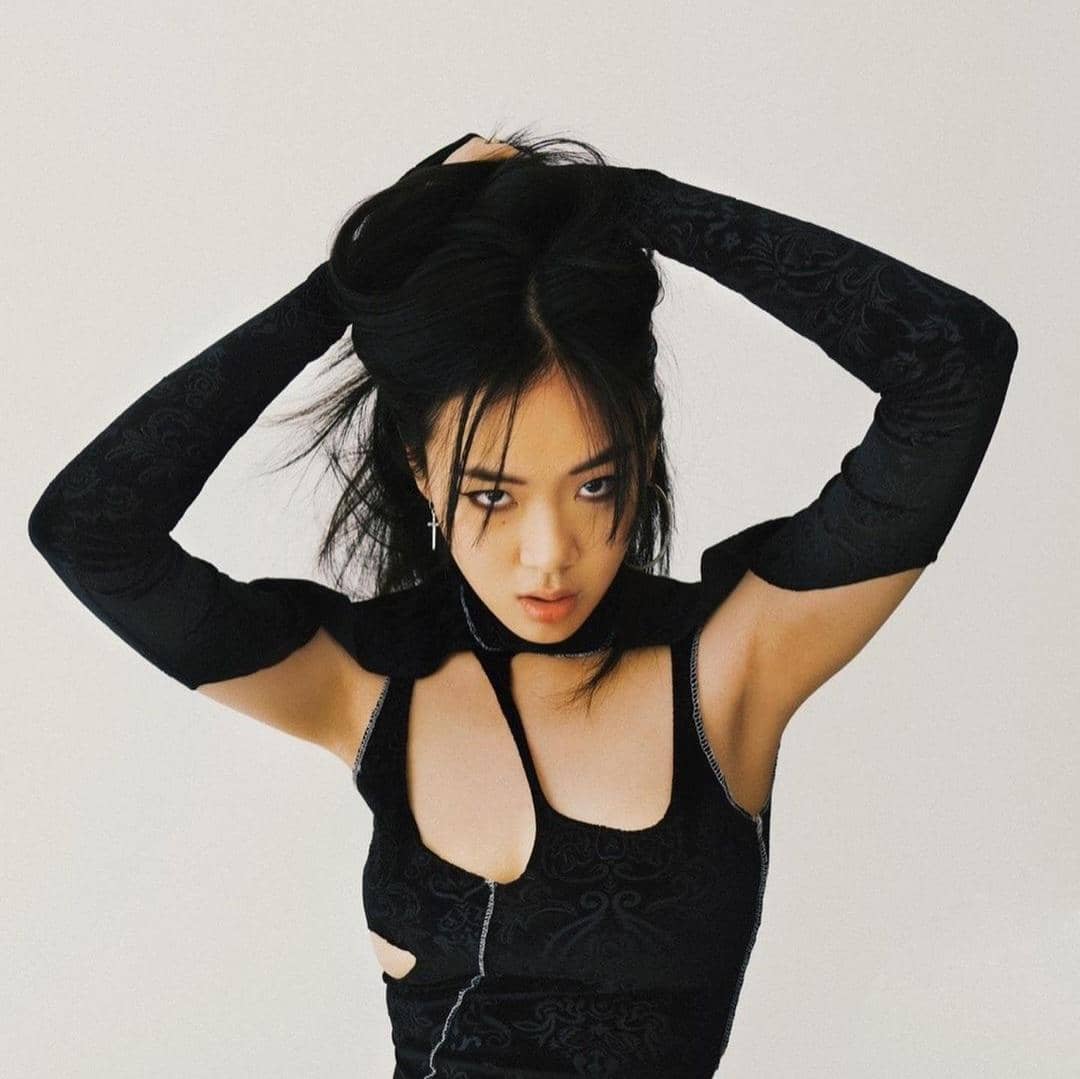 Instagram.com/nakedbibi