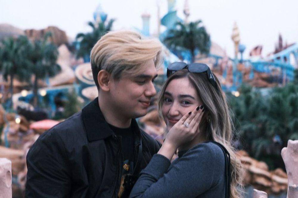 Romantis, 5 Momen Ranty Maria Dilamar Rayn Wijaya di Disneyland Tokyo