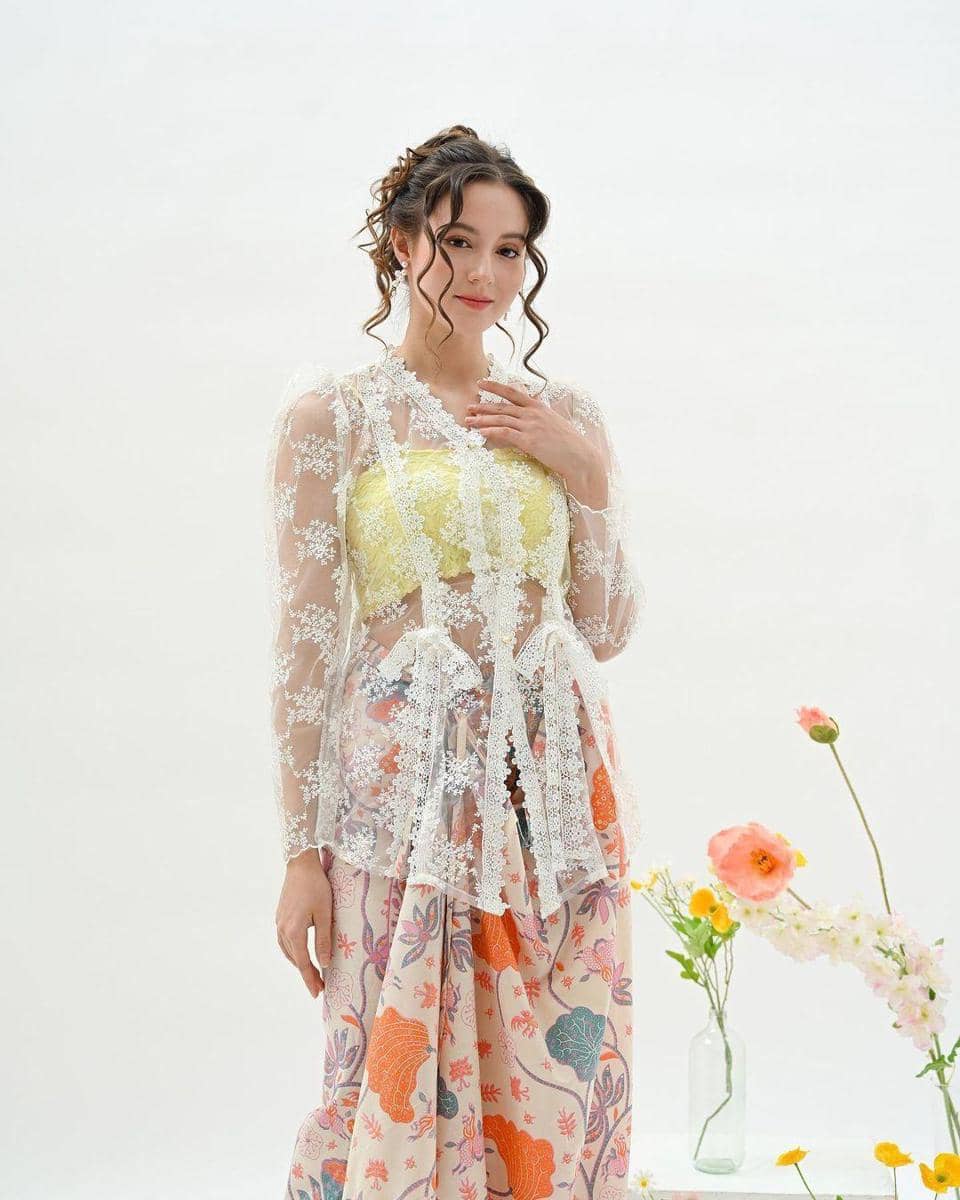 instagram.com/meraandjenar