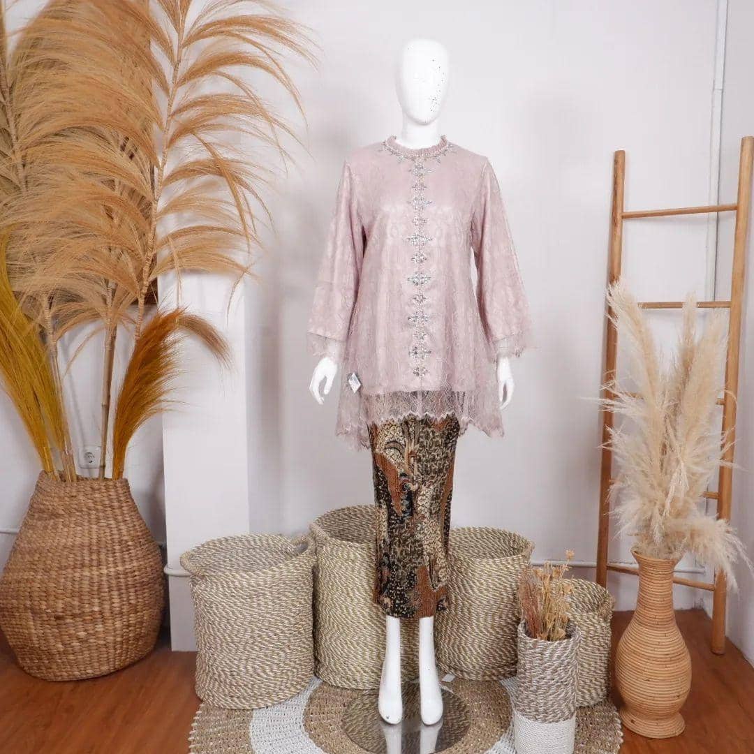 instagram.com/kebaya.indahbordir