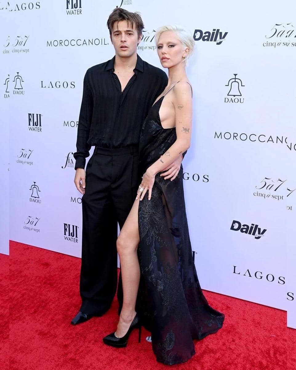 instagram.com/justjared