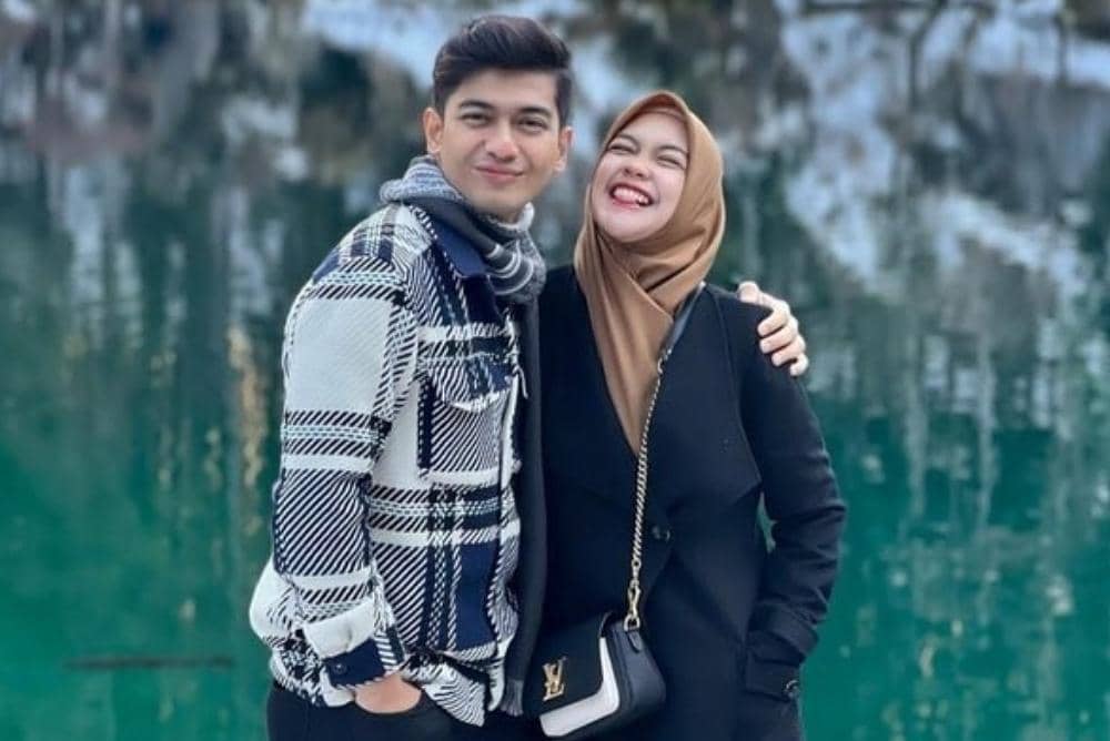 Instagram.com/riaricis1795