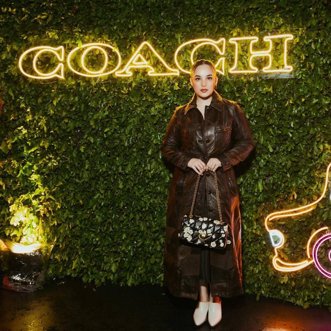 instagram.com/chelseaislan