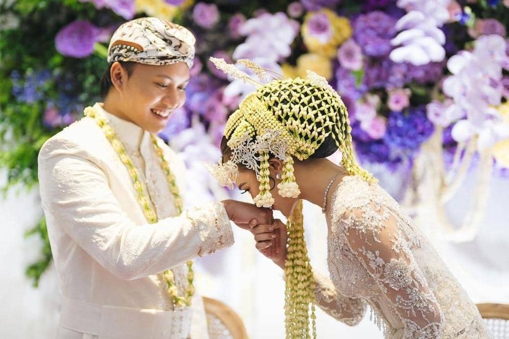 Instagram.com/thebridestory