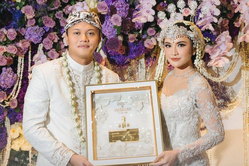 Instagram.com/thebridestory