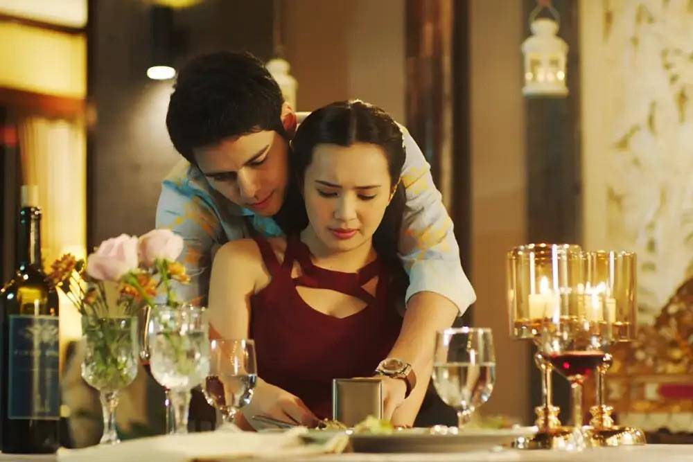 Beby Tsabina & Rayna Snova Ungkap Fakta Series 'The Perfect Strangers'
