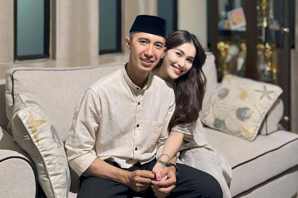 instagram.com/ayutingting92