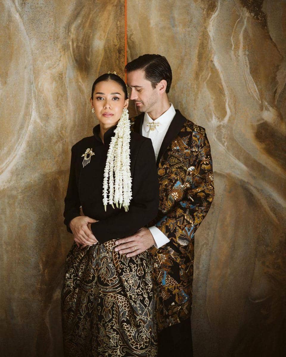 instagram.com/adiniawrst