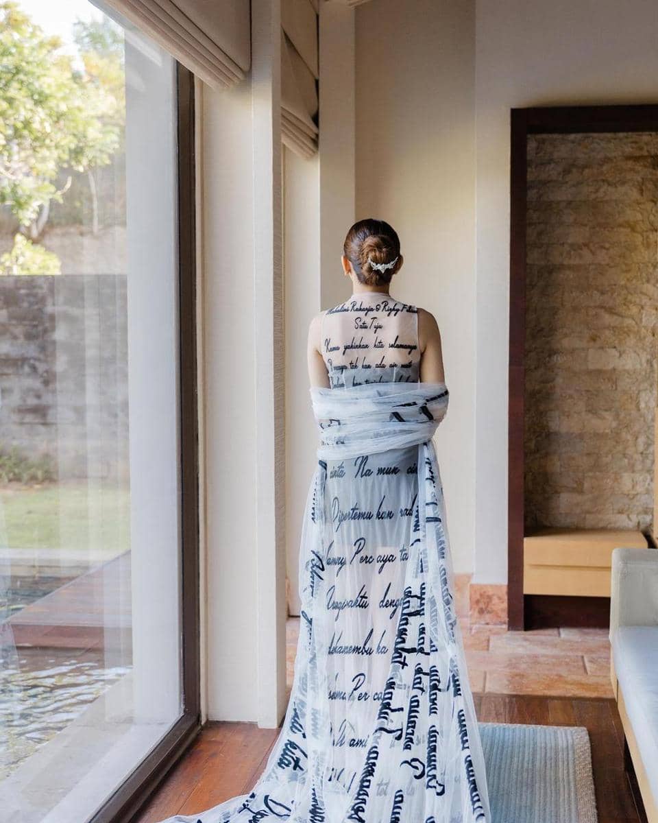 instagram.com/thebridestory