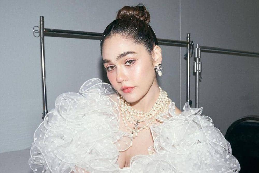 instagram.com/chomismaterialgirl