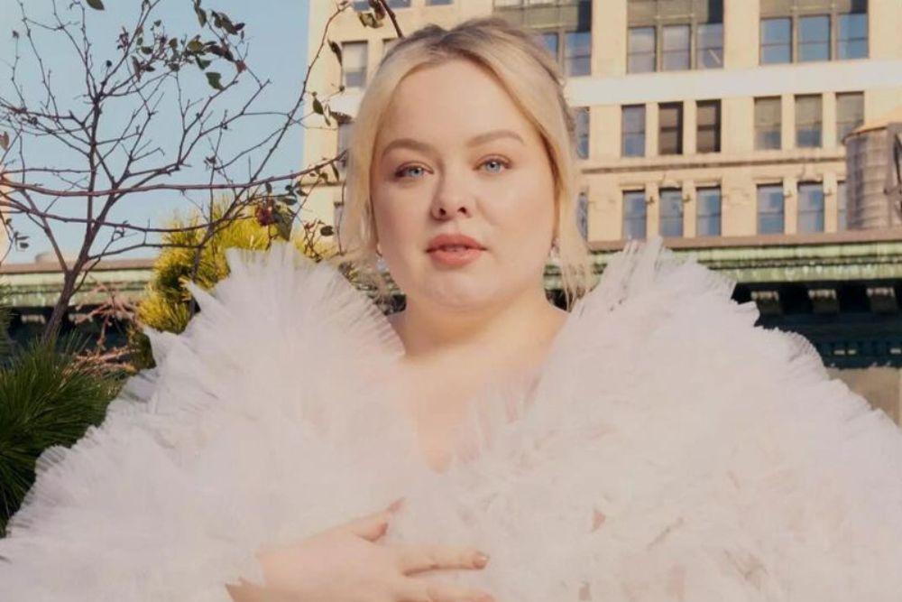 instagram.com/nicolacoughlan