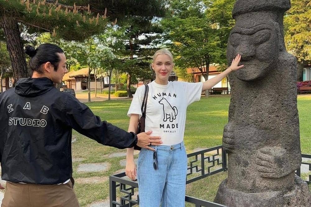 Instagram/ realisshoman