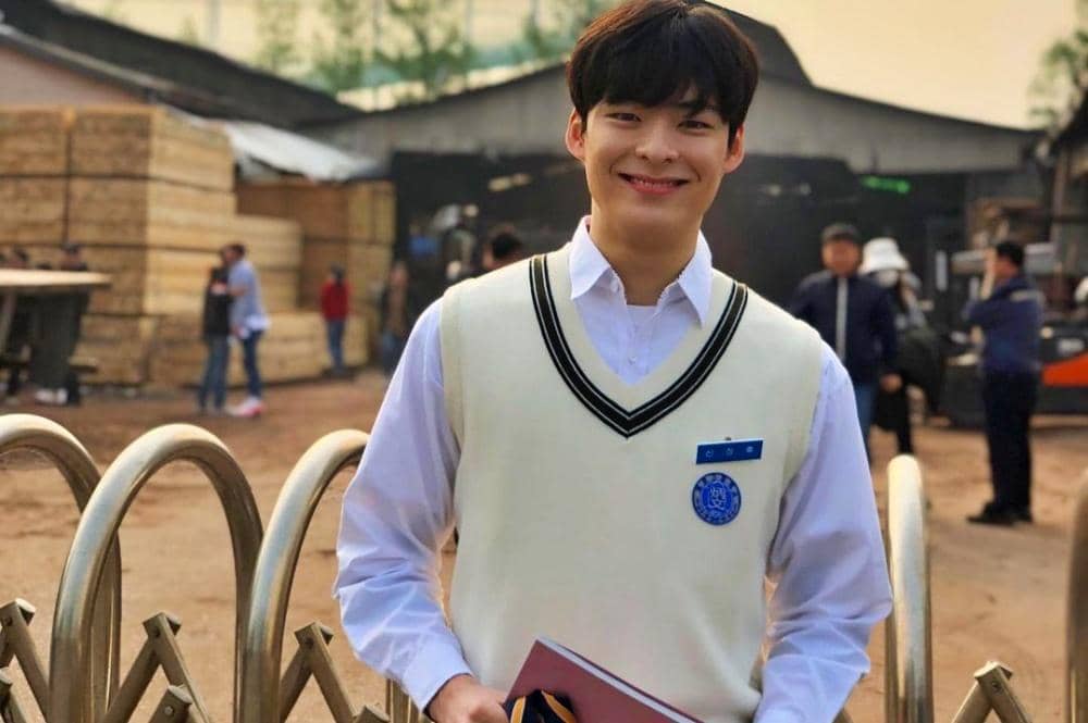 Instagram.com/songgeonhee