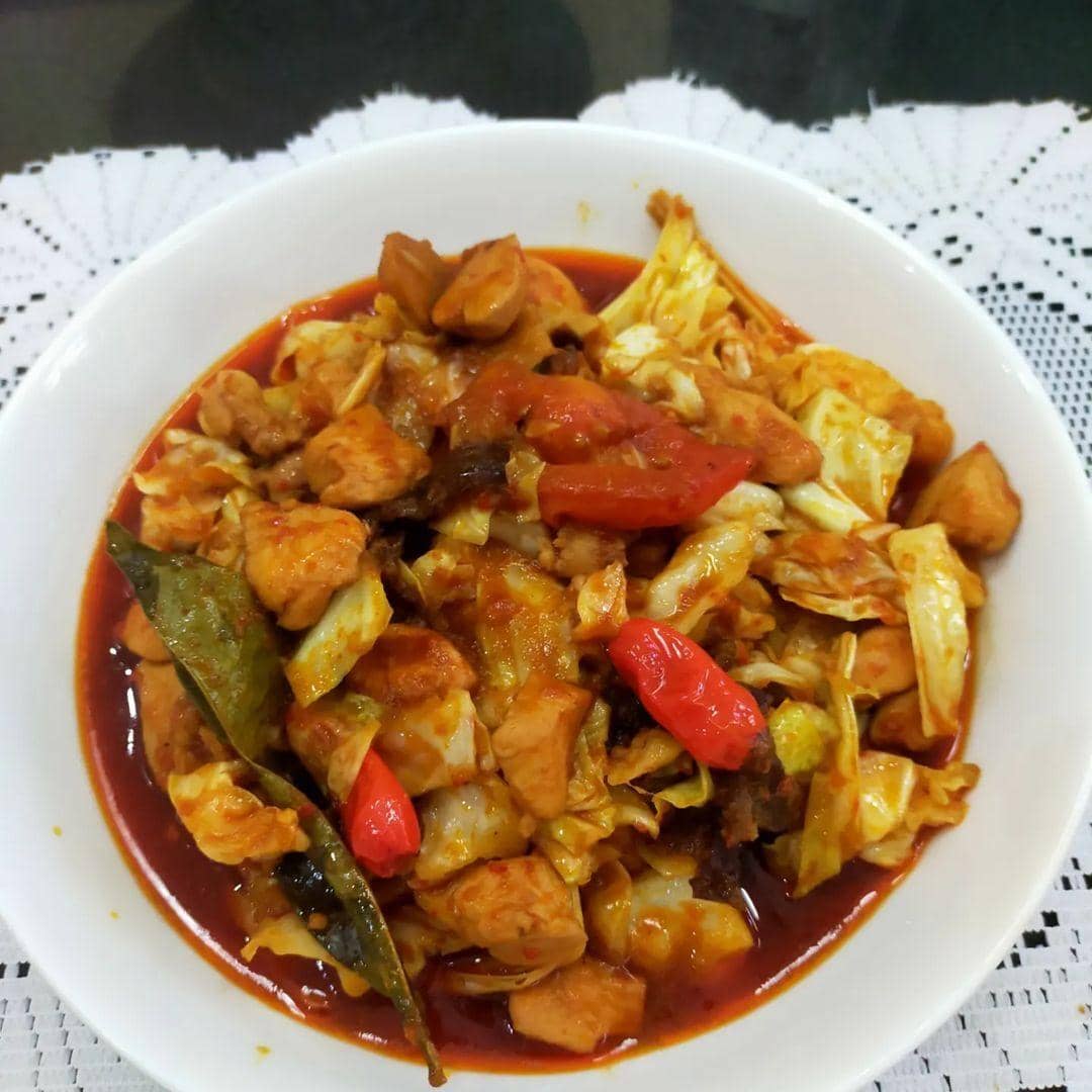 instagram.com/farihah.sumarna