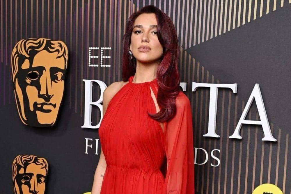 instagram.com/dualipa