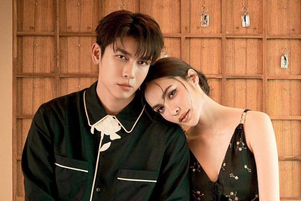 Bikin Gemas! 7 Potret Kedekatan Mew Suppasit dan Charlotte Austin