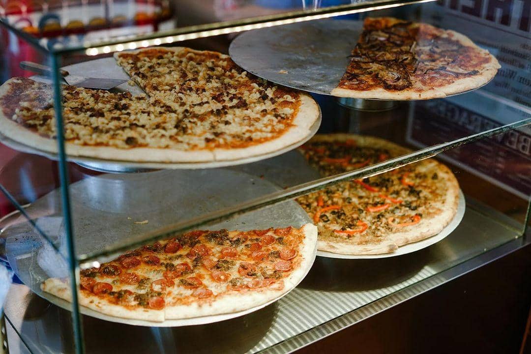 instagram.com/sekarpizza