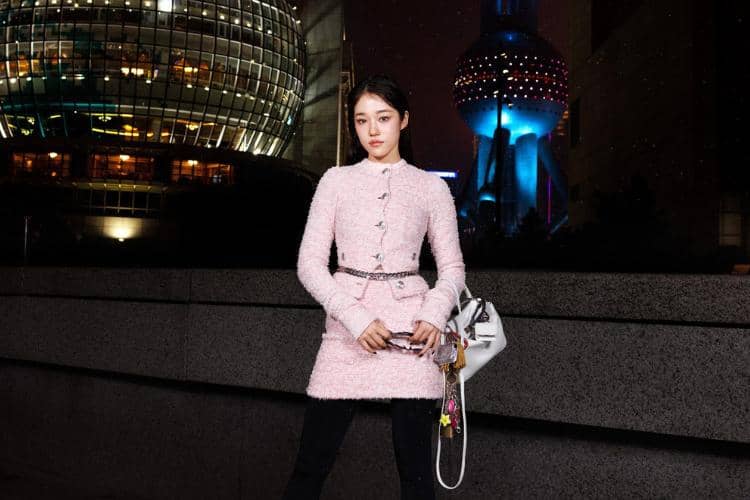 Gaya Terbaik Para Artis di Fashion Show Balenciaga Cruise 2025