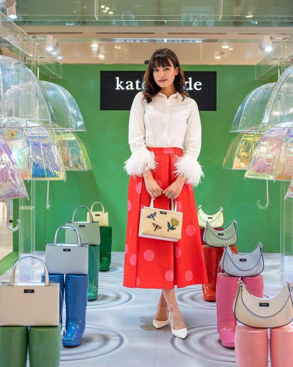 instagram.com/mawar_eva