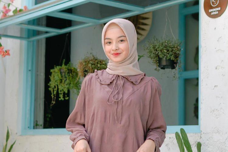 Baju Warna Taro Cocok dengan Jilbab Warna Apa? Ini Rekomendasinya!