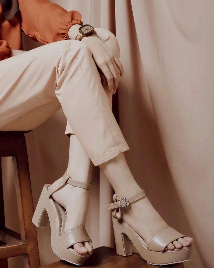 instagram.com/divesboutique