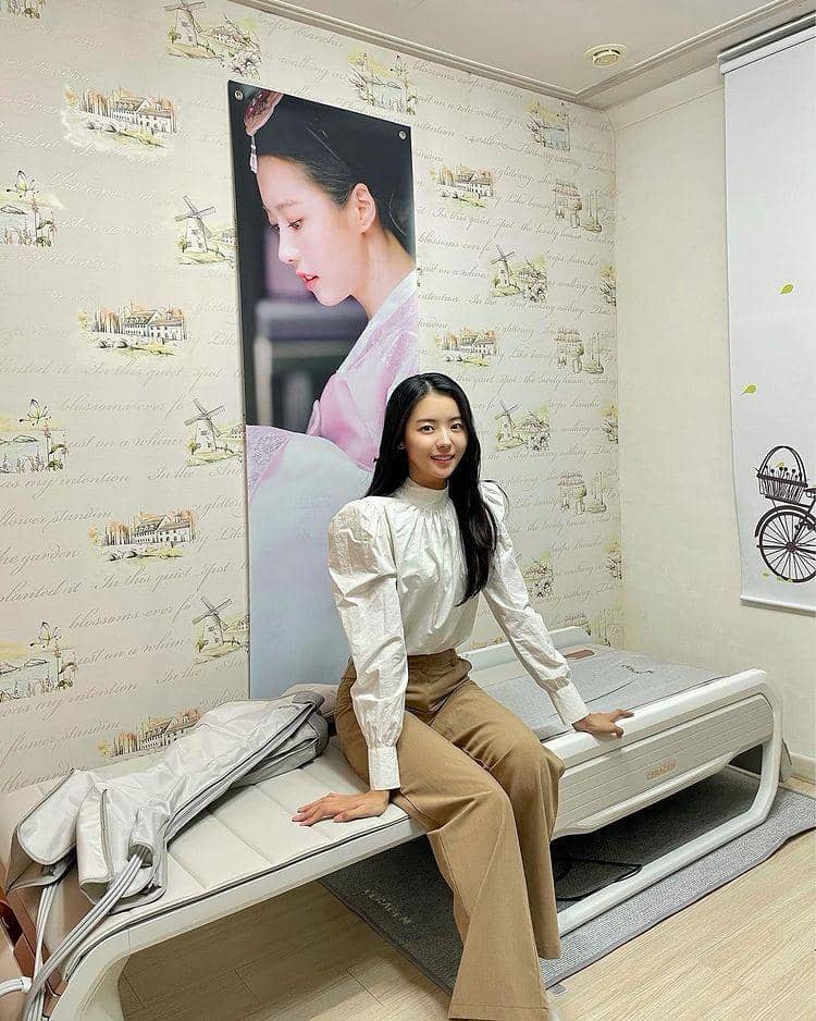 instagram.com/nayoung_lim