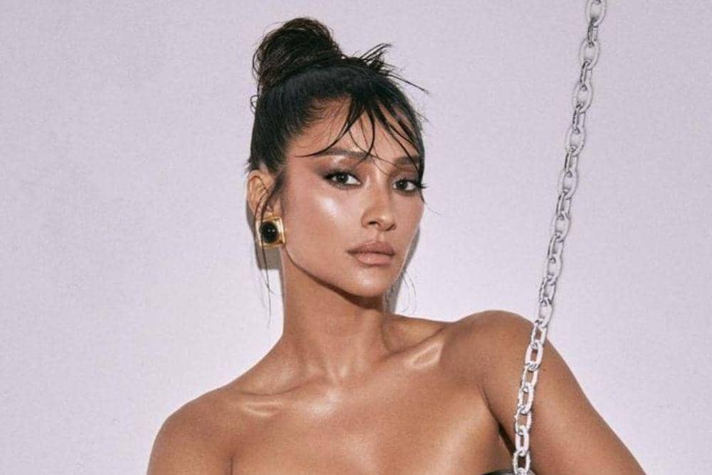 instagram.com/shaymitchell