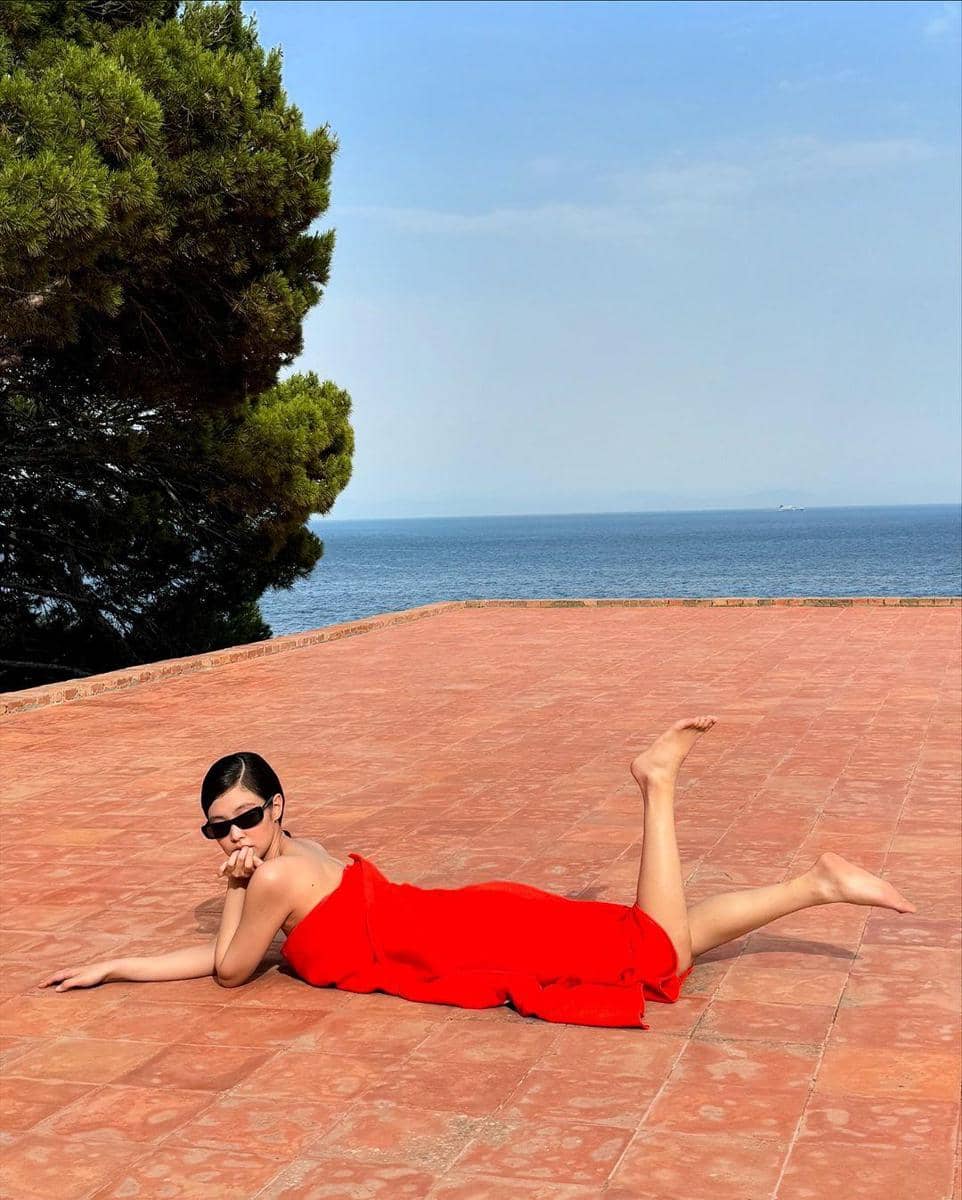 instagram.com/jennierubyjane