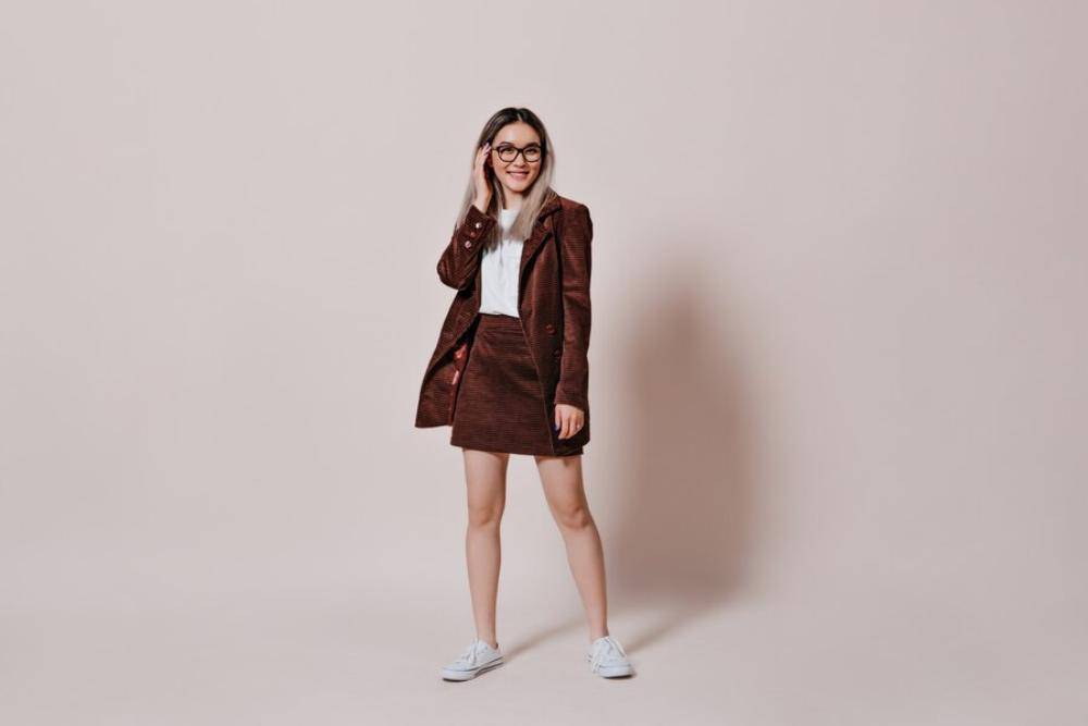 Rok Cokelat Cocok dengan Baju Warna Apa? Ini Rekomendasinya!