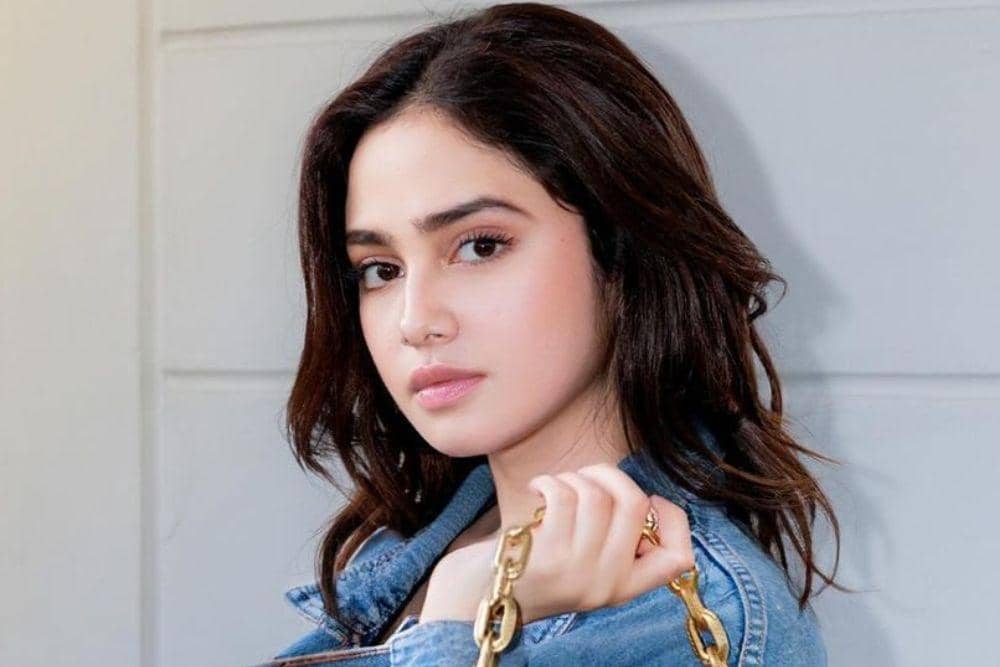 instagram.com/syifahadju