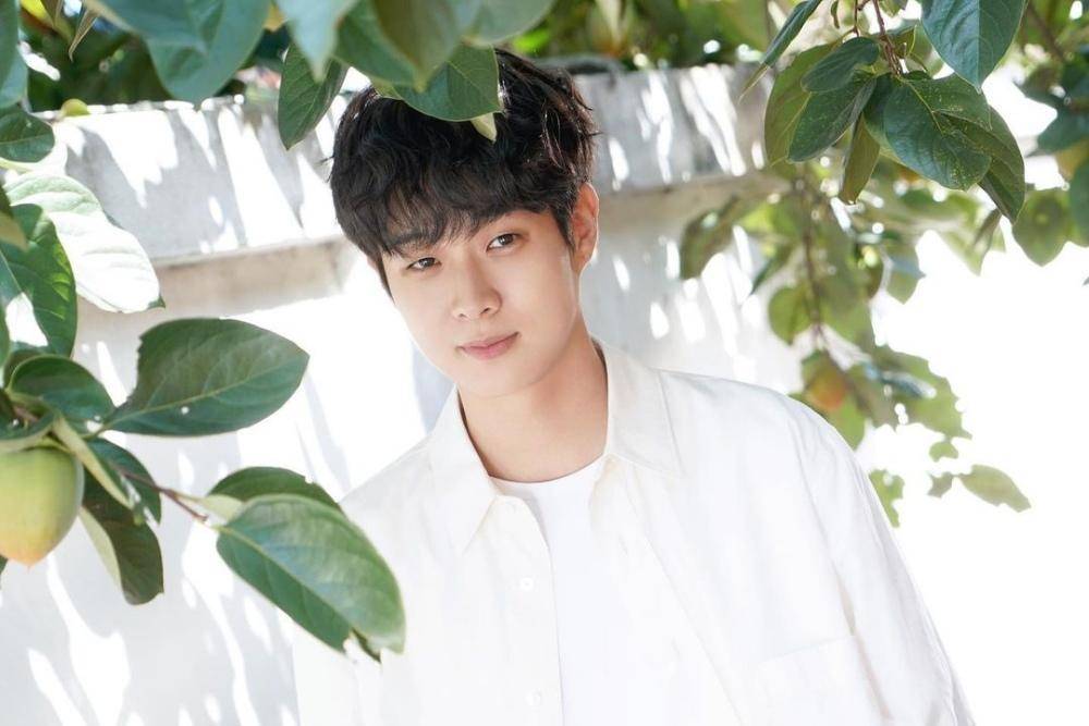 Sudah Putus, 5 Artis Korea Ini Tetap Berteman dengan Mantan Pacar