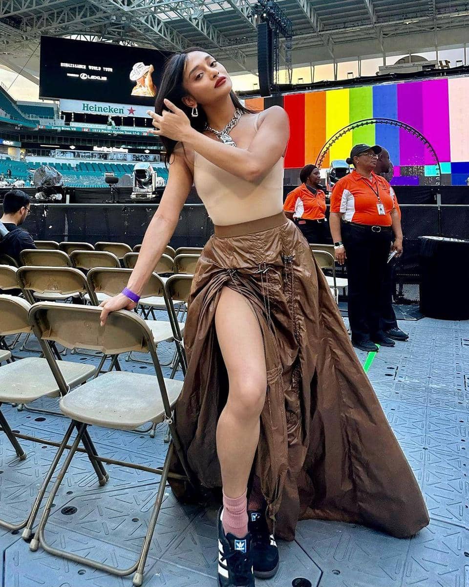 instagram.com/revashion